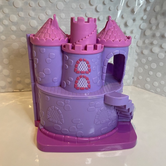 Dora the Explorer Let’s Go! 🏰Adventure Castle - Picture 11 of 15